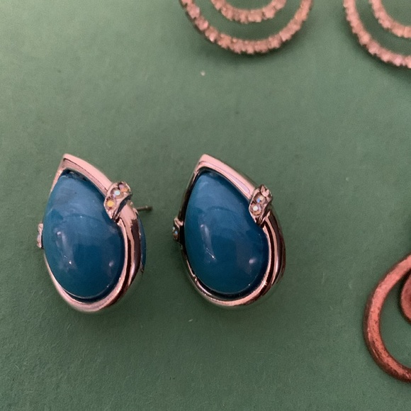 Beautiful earrings, 4 pairs - Picture 7 of 8